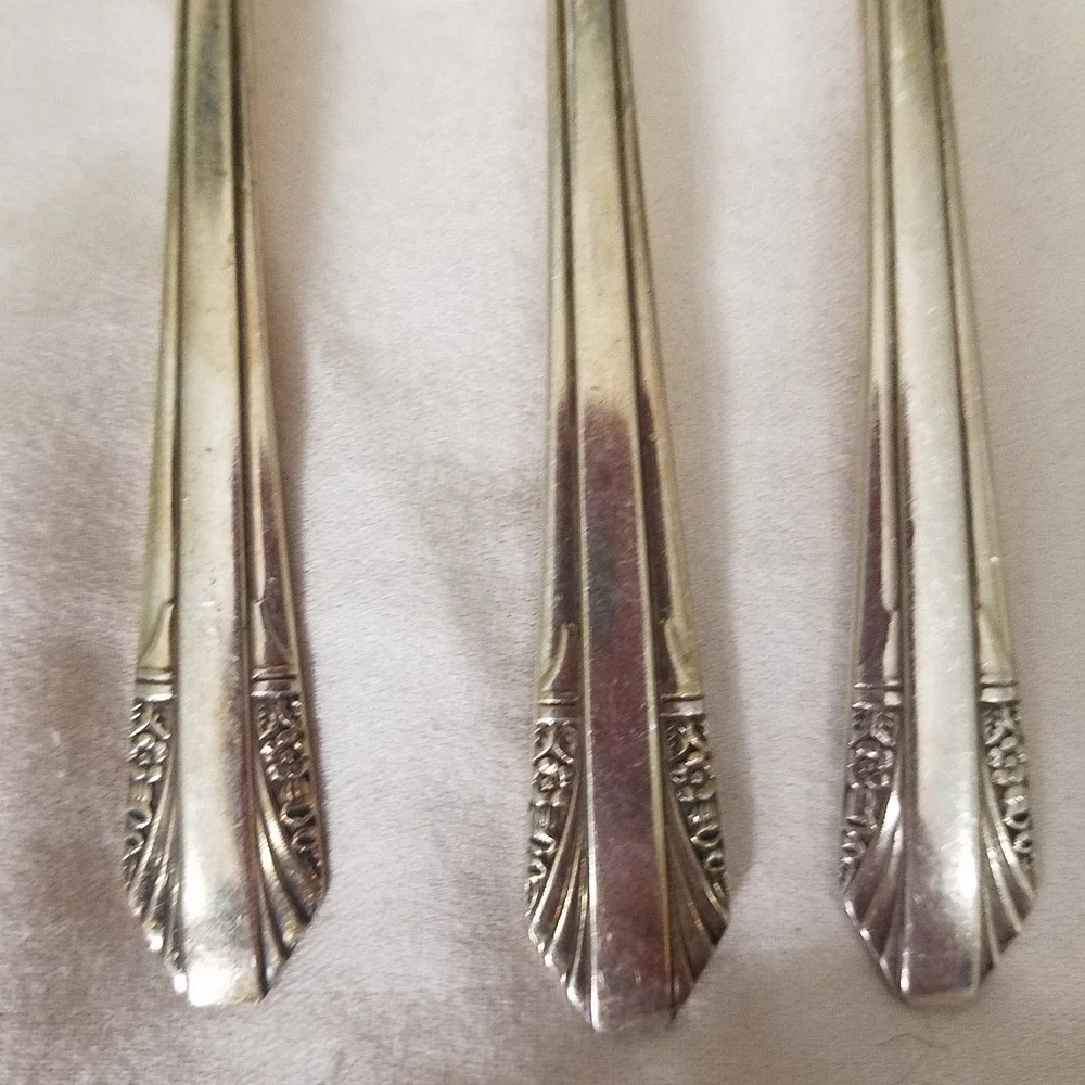 Rogers IS Rosalind Salad Forks Set of 8 Silverplate 1938 Vintage Art Deco Floral